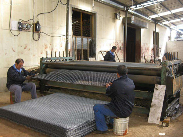 轧平钢板网 - 河北强佑金属制品有限公司图片3